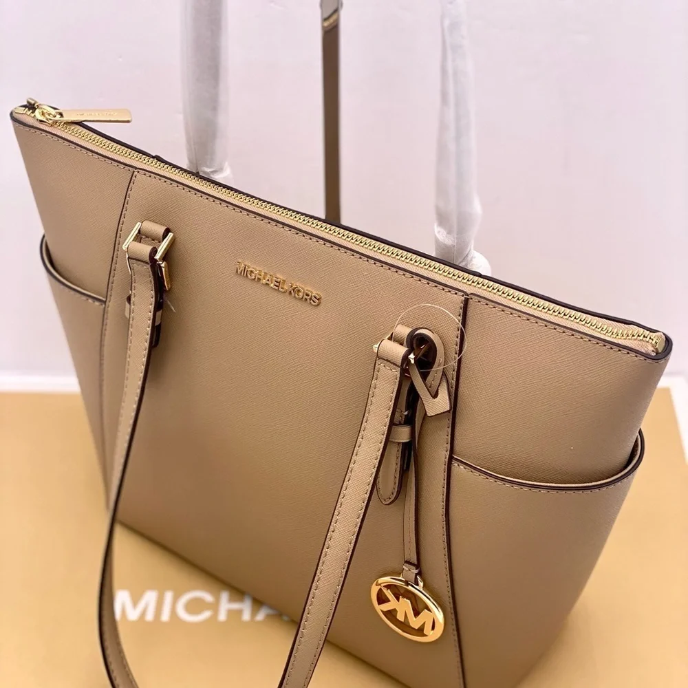 MICHAEL KORS CHARLOTTE TOP ZIP TOTE AND WALLET SET